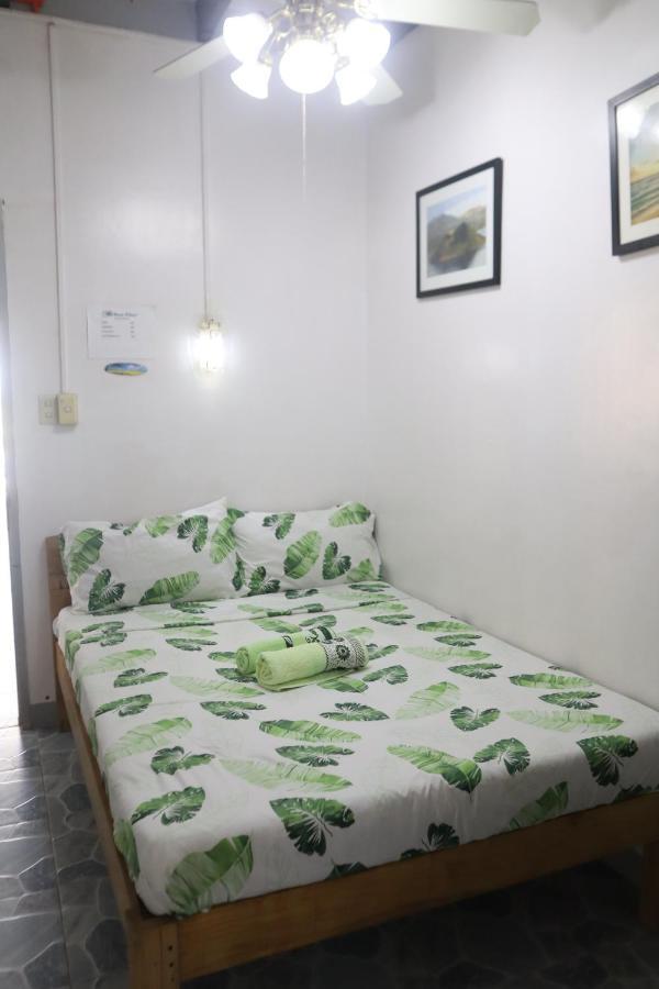 Ice Bear Bar & Tourist Inn Дауис Экстерьер фото